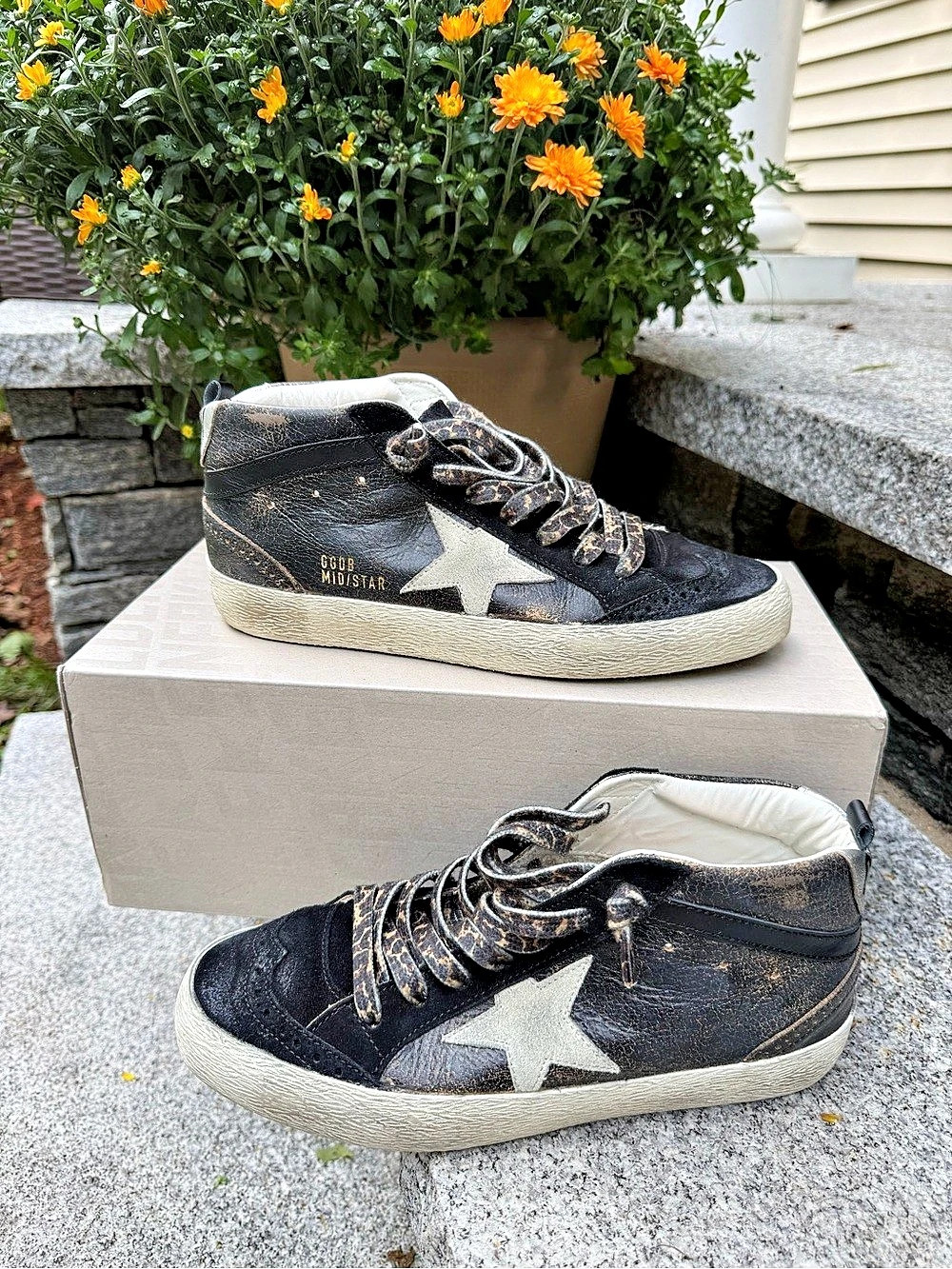 Golden Goose Mid Star sneakers in black leather with leopard-print laces Size 3